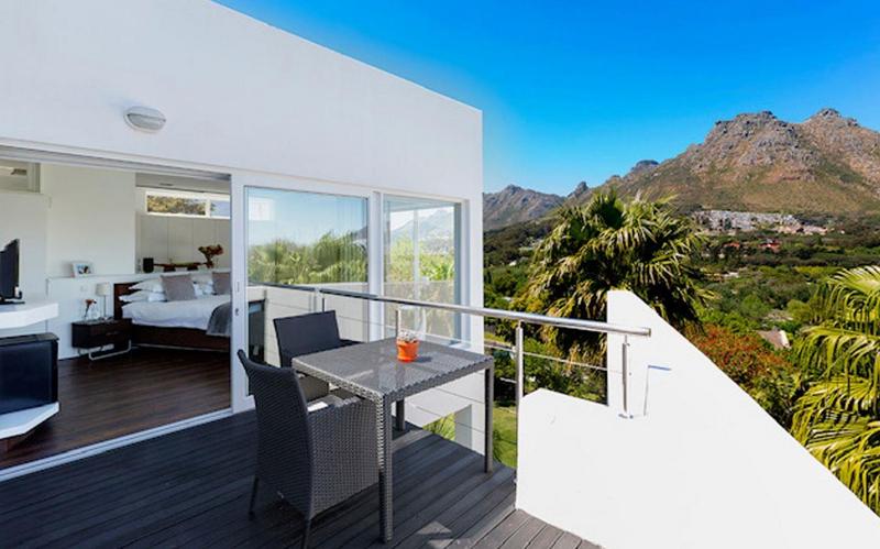 6 Bedroom Property for Sale in Hout Bay Western Cape